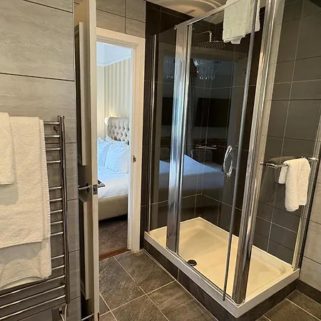 מלון The Belsfield 4*